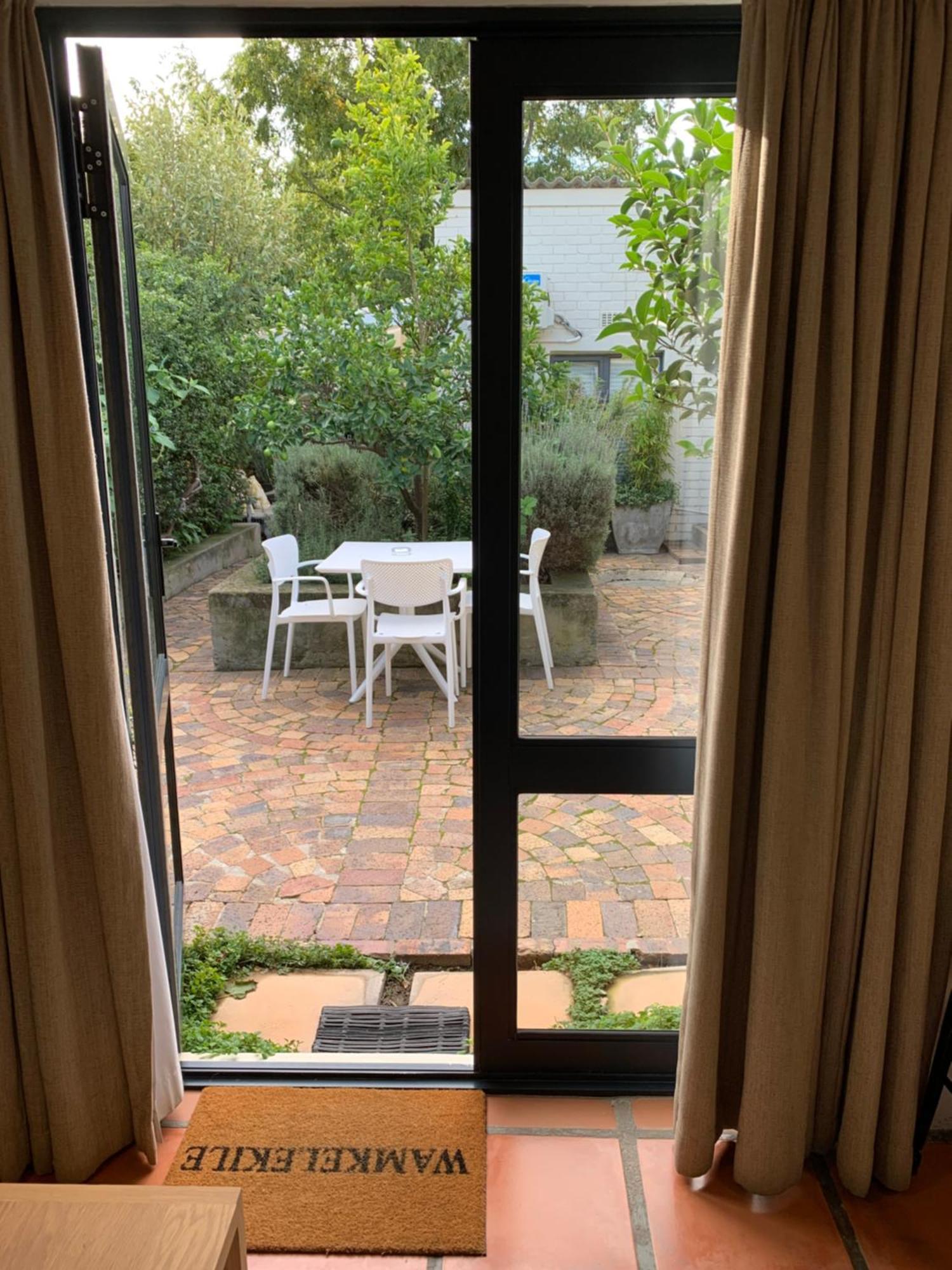Courtyard Studio Lights And Wi Fi During Load Shedding 스텔렌보스 외부 사진