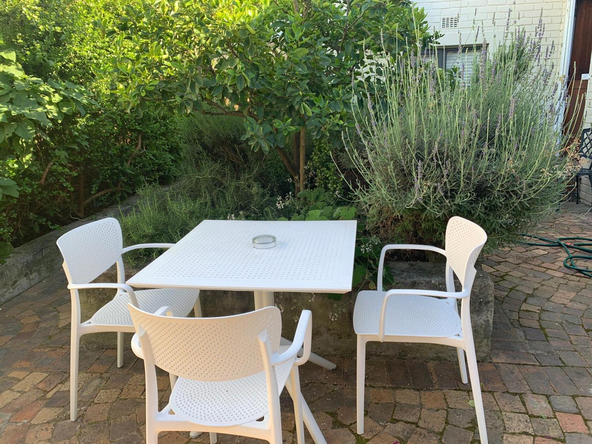 Courtyard Studio Lights And Wi Fi During Load Shedding 스텔렌보스 외부 사진
